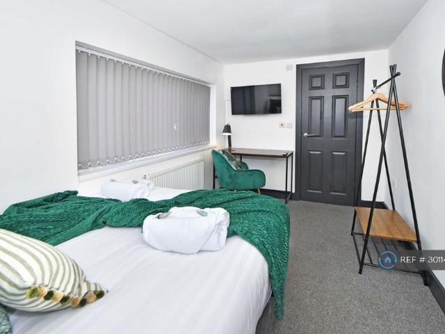 Adventure Place, Stoke On Trent, ST1 1 bed in a house share to rent £525 pcm £121 pw