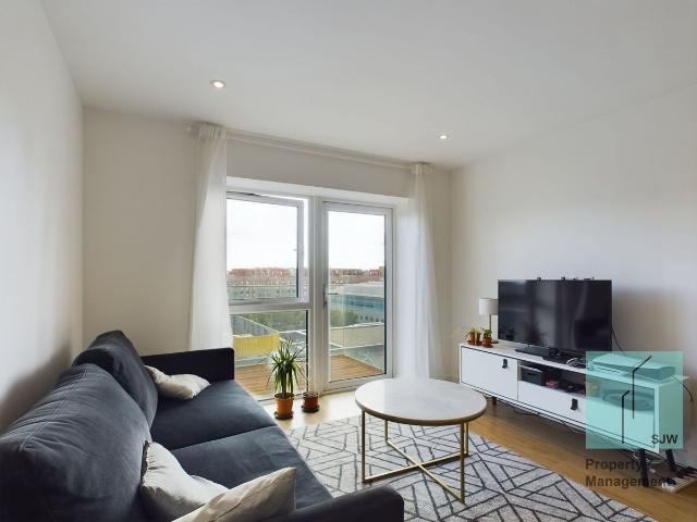 Aerodrome Road, Castleton House NW9, 2 bed flat to rent, £2,250 pcm | PrimeLocation