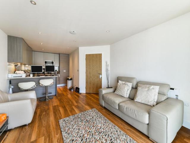 Aerodrome Road, London, NW9 5JE, United Kingdom | 2 bed apartment for rent #137930958 | Rentberry
