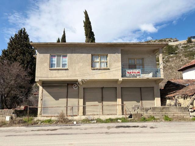 Şafak Emlak Satılık Bucak Kızılkaya/pazar 5+1 250m2 Müstakil Ev