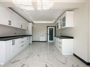 Şafak'tan Anka Palas Sitesi'nde 3+1 Ultra Lüks 9.kat Manzaralı