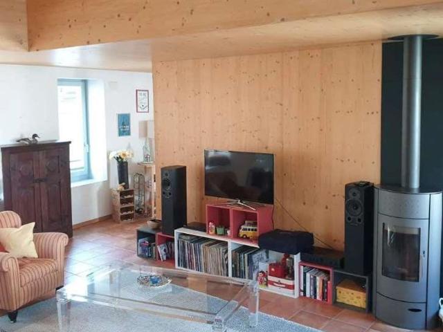 Affascinante casa Loft in affitto a Barbengo 112 m², giardino e post