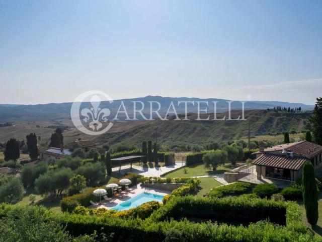 Affascinante casale in pietra, con giardino e piscina immers. 80m² Volterra