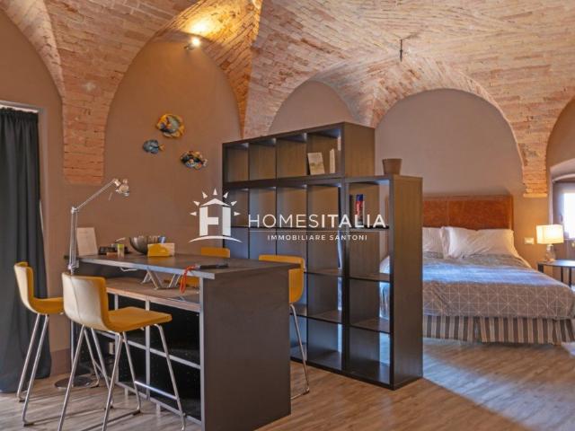 Affascinante appartamento restaurato in un villaggio medieva. m² Todi