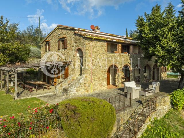 Affascinante podere in pietra con dependance, immerso in un. 395m² Castelfranco di Sopra