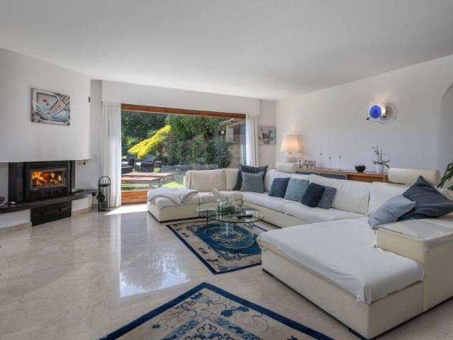 AFFASCINANTE VILLA 5.5 LOCALI VISTA LAGO CON GIARDINO A CIMO