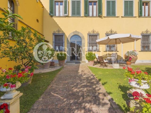 Villa storica con giardino in vendita sulle colline di Pisa. 1100m² Casciana terme