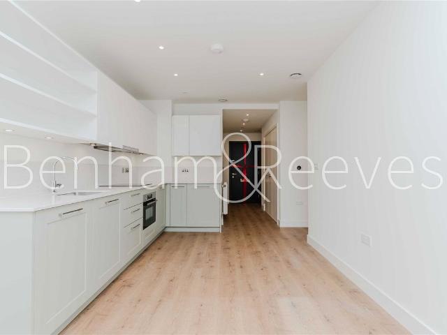 Affinity View, London E16, 1 bed flat to rent, £2,100 pcm | PrimeLocation