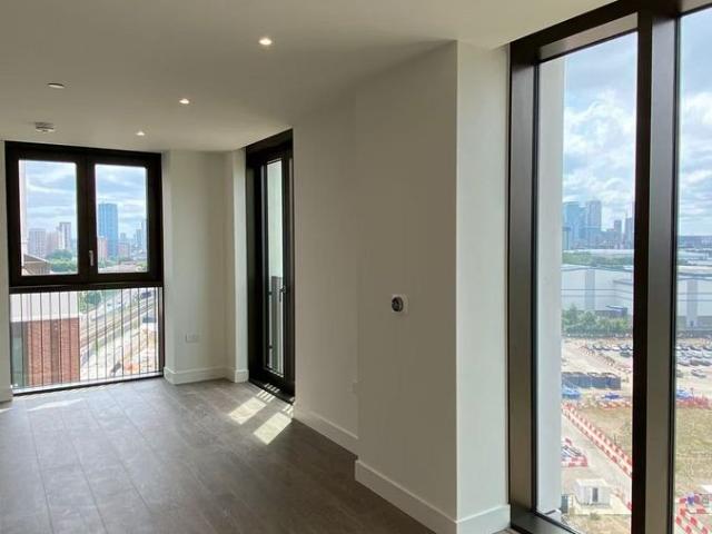Affinity View, London E16, 2 bed flat to rent, £3,000 pcm | PrimeLocation
