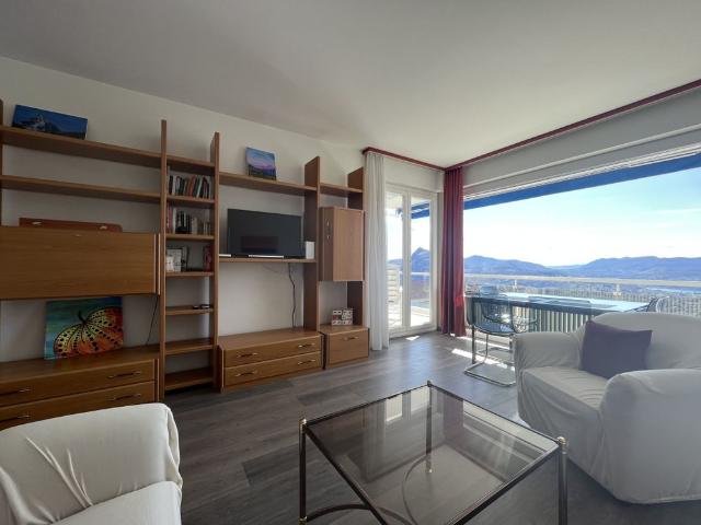 AFFITTASI 2.5 ARREDATO VISTA LAGO CON PISCINA AD ALDESAGO