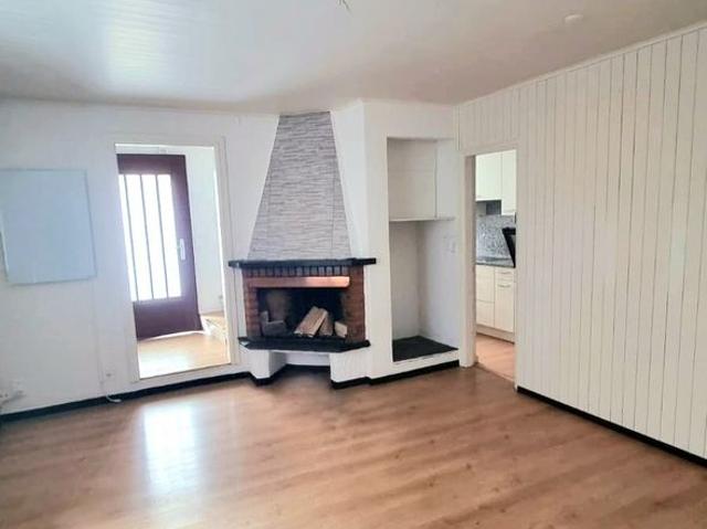 LAMONE CASA CON CAMINO, CLIMATIZZAZIONE, GARAGE E POSTEGGIO