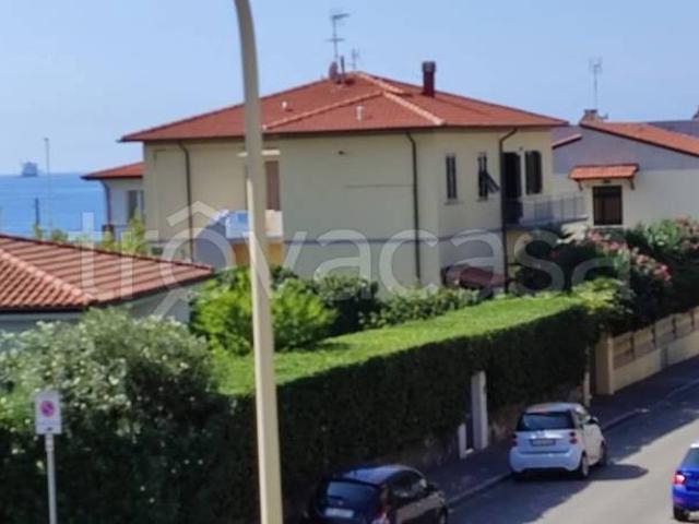 Affittasi casa indipendente a Livorno, Antignano Banditella