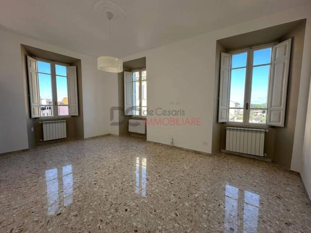 Affittasi Appartamento, Marino Piazza San Barnaba Annunci Marino Roma Rif.635803
