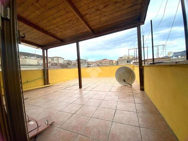 Affittasi Appartamento, Monolocale arredato con terrazzo Annunci Tivoli Roma Rif.610916
