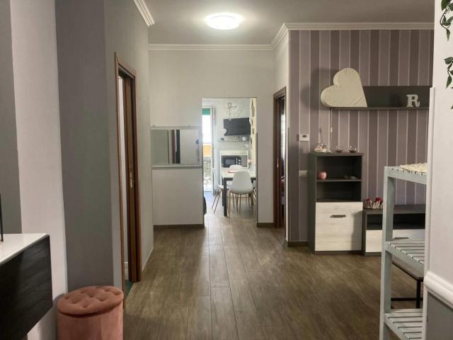 Affittasi Appartamento, MONTEVERDE VIA OZANAM SECONDO PIANO TRICAMERE ARREDATO Annunci Roma Roma Rif.625300