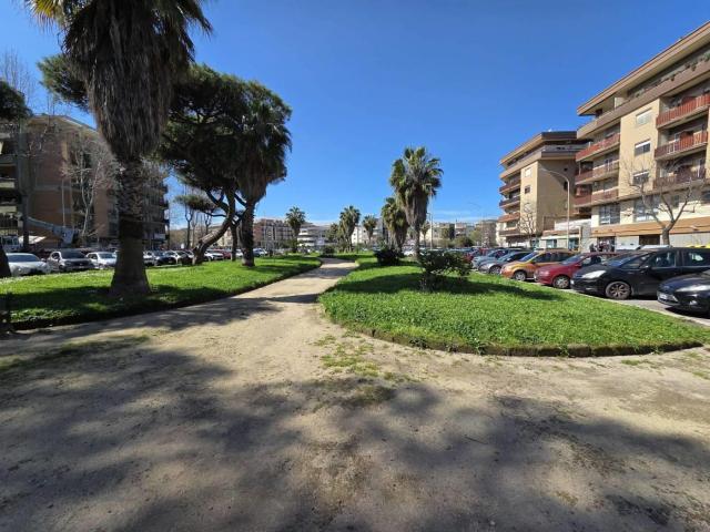 Affittasi Appartamento, OSTIA LIDO PONENTE Annunci Roma Roma Rif.635913