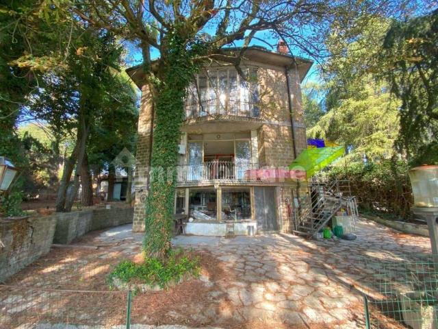 Affittasi appartamento a Castel Viscardo via Roma