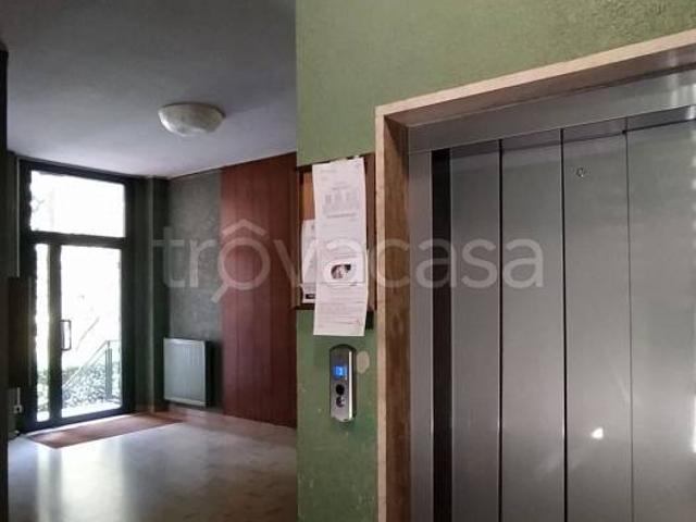 Affittasi appartamento a Brusuglio, Cormano