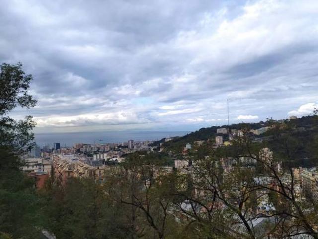 Affittasi appartamento a Genova via Pietro Balestrazzi, Oregina