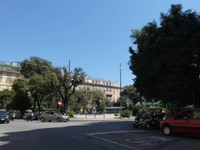 Affittasi appartamento a Genova via Pietro Toselli, San Fruttuoso