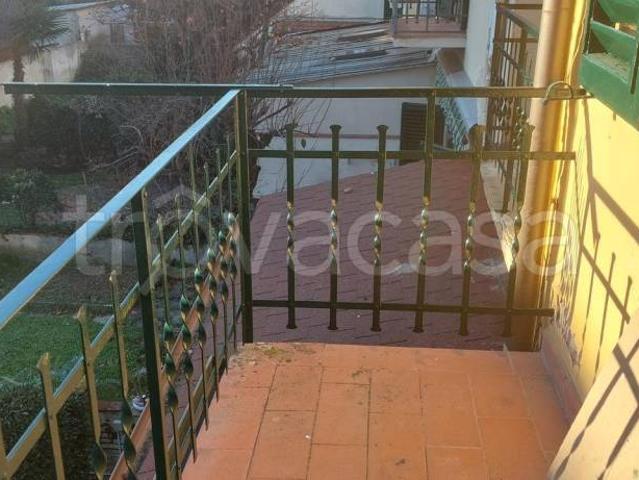 Affittasi appartamento a Firenze via Filippo Brunetti, 9, Cure