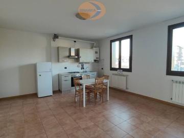 Affittasi appartamento a Lomagna