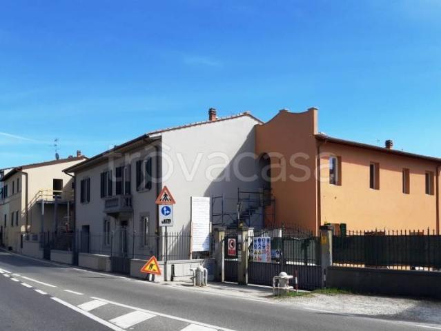Affittasi appartamento a Lastra a Signa via Livornese, 139