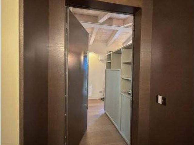 Affittasi appartamento a Milano, Garibaldi Corso Como