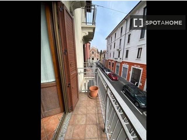 Affittasi appartamento a Milano via Monte Peralba, Santa Giulia
