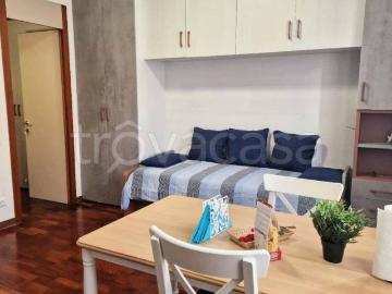 Affittasi appartamento a Padova via del Portello, Portello Ospedali