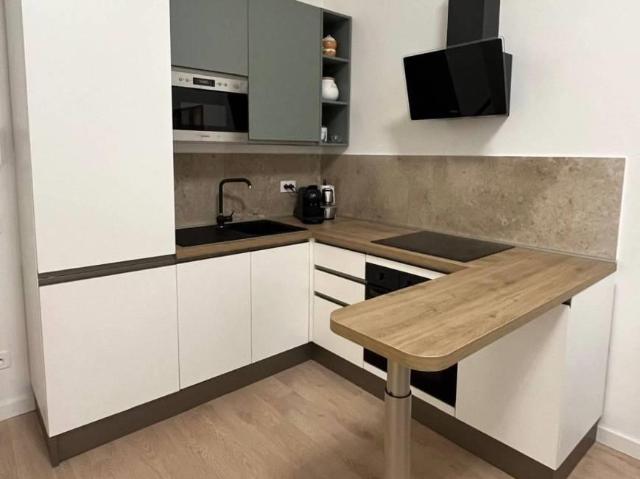 Affittasi Appartamento, Ad. Via Carlo Poma delizioso bilocale ristrutturato Annunci Roma Roma Rif.630670