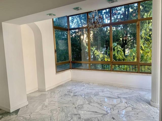 Affittasi Appartamento, AFFACCIO SU VILLA ELIA 2 LETTO 2 BAGNI, C+B DI SERVIZIO, POS Annunci Roma Roma Rif.70497