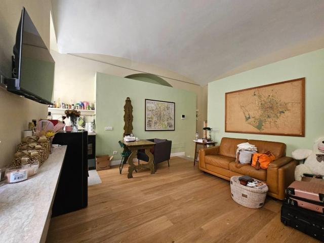 Affittasi Appartamento, Affitto Roma piazza Sallustio piano terra completam arredato Annunci Roma Roma Rif.646152
