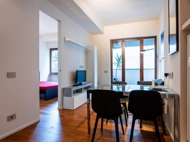 Affittasi Appartamento, AFFITTO TRANSITORIO BILOCALE RISTRUTTURATO E ARREDATO Annunci Roma Roma Rif.640721