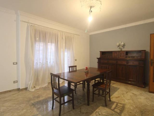 Affittasi Appartamento, ALESSANDRINO AMPIA STANZA MATRIMONILALE SOLO DONNE METRO C Annunci Roma Roma Rif.647622