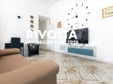 Affittasi Appartamento, Ampio bilocale arredato con servizi inclusi EUR Annunci Roma, Zona Eur Rif.649504