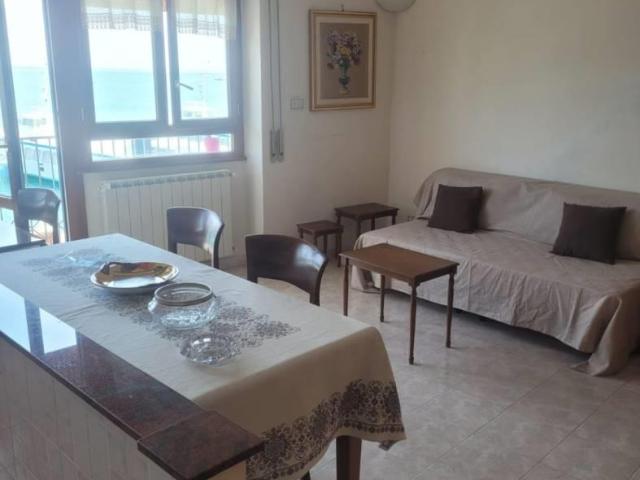 Affittasi Appartamento, ANZIO PORTO CENTRALISSIMO VISTA MARE Annunci Anzio Roma Rif.645576