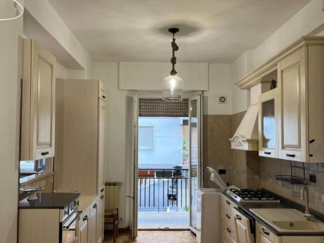 Affittasi Appartamento, Appartamento centralissimo di ampie dimensioni e arredato Annunci Colleferro Roma Rif.627133
