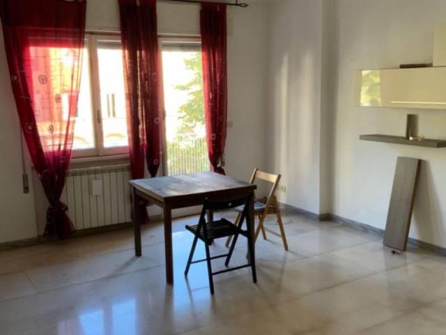 Affittasi Appartamento, Appartamento con terrazzo Via Montealtissimo Annunci Roma, Zona Città Giardino Rif.406111