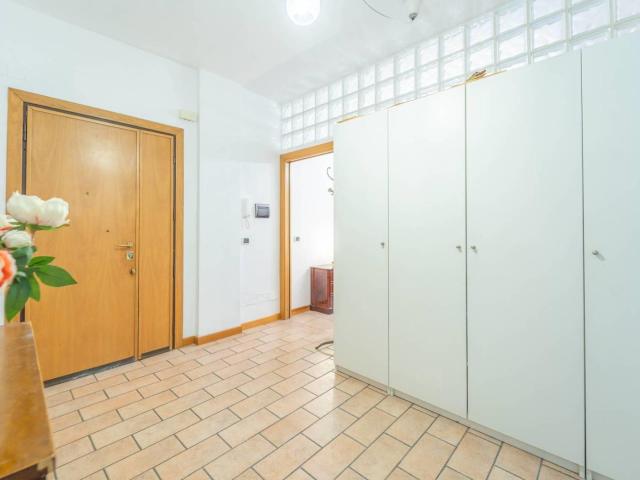 Affittasi Appartamento, Appartamento in affitto a due passi dalla metro Jonio Annunci Roma Roma Rif.646642