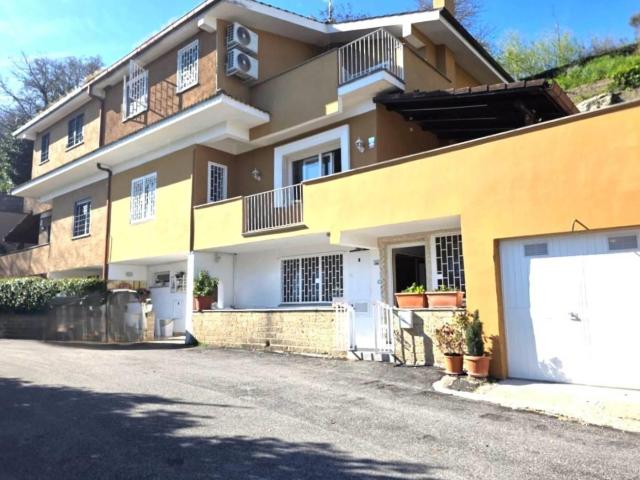 Affittasi Appartamento, Appartamento indipendente ristrutturato con spazio esterno Annunci Formello Roma Rif.640497