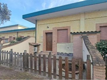 Affittasi Appartamento, Appartamento monolocale arredato Pomezia Via Trento Annunci Pomezia Roma Rif.648716