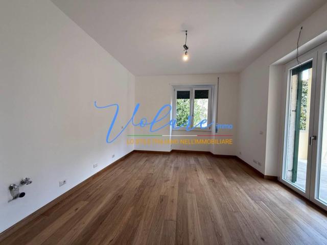 Affittasi Appartamento, APPARTAMENTO RISTRUTTURATO A PIAZZA EUCLIDE Annunci Roma Roma Rif.638880