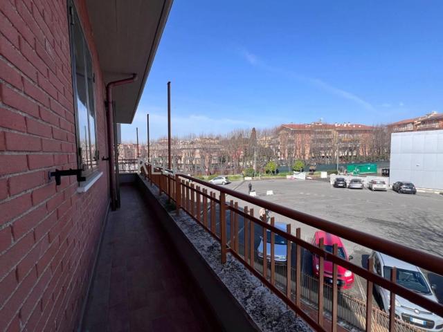 Affittasi Appartamento, Appartamento ristrutturato adiacente policlinico Gemelli Annunci Roma, Zona Cortina d'Ampezzo Rif.635208