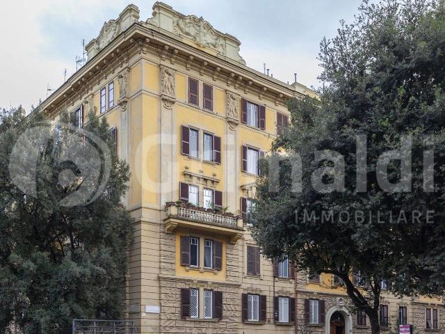 Affittasi Appartamento, APPARTAMENTO SIGNORILE Annunci Roma Roma Rif.635731