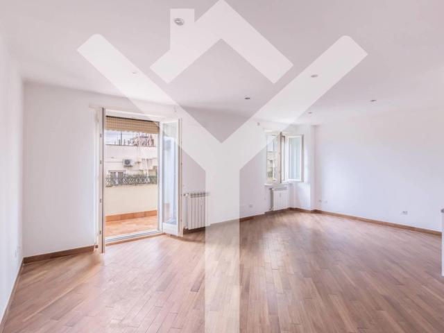Affittasi Appartamento, Appio Latino Splendido attico con terrazzo Annunci Roma, Zona Appio Latino Rif.634073