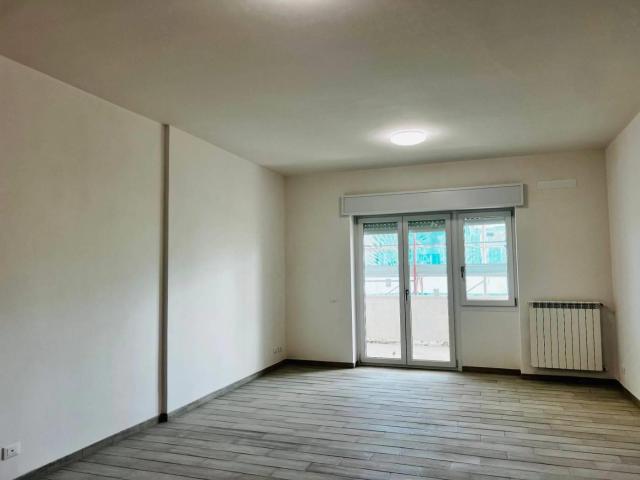 Affittasi Appartamento, Ardea Marina Appartamento ristrutturato mq. 80 c.a. con Box Annunci Ardea Roma Rif.627308