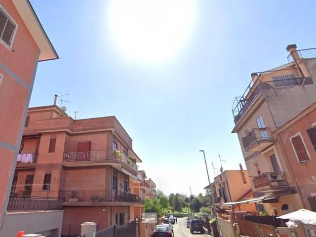 Affittasi Appartamento, BILOCALE AMPIO IN ZONA BORGHESIANA Annunci Roma, Zona Borghesiana Rif.513602