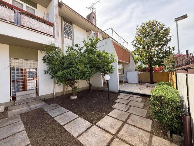 Affittasi Appartamento, Bilocale Annunci Anzio Roma Rif.650336