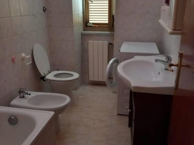 Affittasi Appartamento, Bilocale in via Lazio, Villalba, Guidonia Montecelio Annunci Guidonia Montecelio Roma Rif.634757